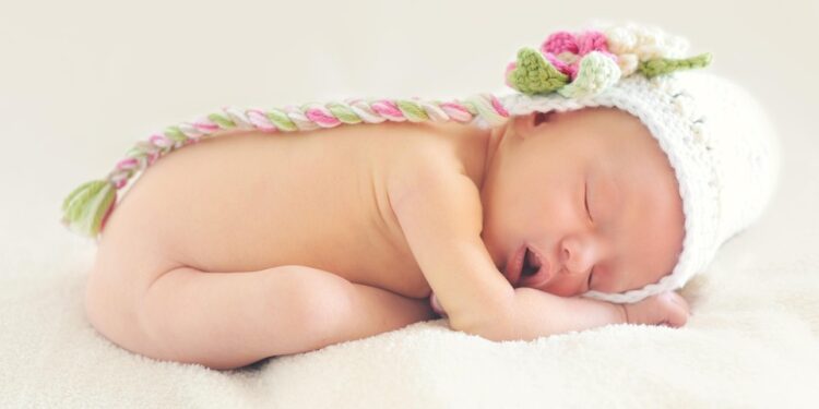 Spotting the Signs: Understanding Newborn Jaundice Symptoms