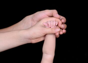 Essential Tips for Proper Umbilical Cord Care: Keeping Your Baby Safe and Healthy